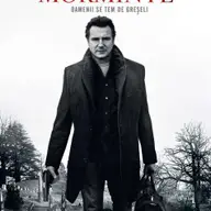 Umbland printre morminte