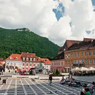 Solutia simpla pantru aradenii care vor sa viziteze Brasovul