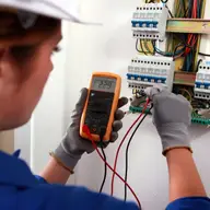 Angajam electrician