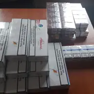 Tranzacție ilegală cu țigări de contrabandă, oprită la timp de Jandarmii Arădeni
