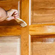 Descoperiti cele mai rezistente lacuri pentru exterior