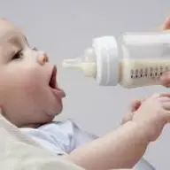 Ai un bebelus pe care nu il poti alapta? Afla aici cum alegi formula de lapte praf