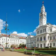 Te muți în Banat? Iată cum îți găsești un loc de muncă în Arad
