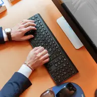 Promovați online afacerea dumneavoastră într-un mod profesionist și veți obține rezultate bune!