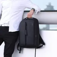 Rucsacuri laptop și rucsacuri din piele la modă în 2022