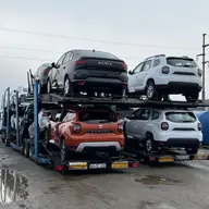 Transport auto pe platforma