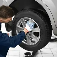 Ce trebuie să știi înainte de a îți schimba anvelopele: 3 lucruri