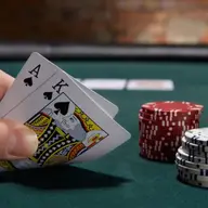 Cum să joci poker online și să-ți gestionezi corect bankroll-ul