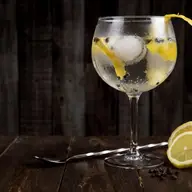 Top 6 cocktailuri celebre cu coniac