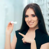Lentile de contact pentru astigmatism: 5 sfaturi pentru a le alege corect
