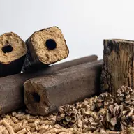 Din ce sunt făcute brichetele de foc și cât de eficiente sunt