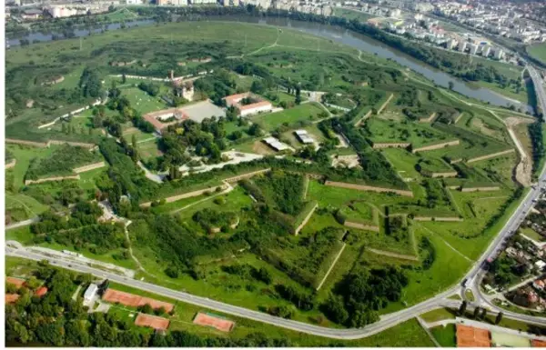 Cetatea Aradului