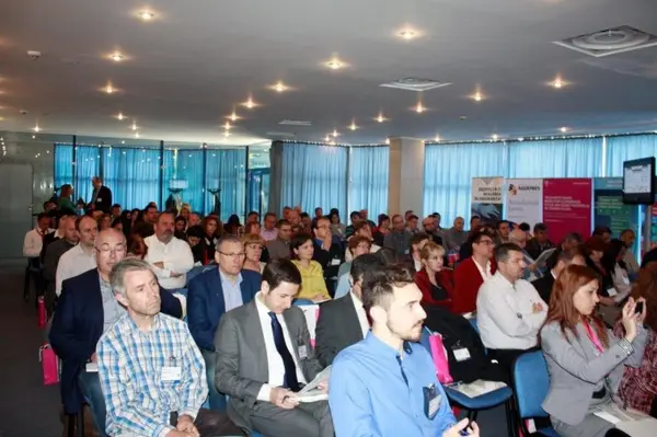 Antreprenorii aradeni s-au intalnit cu specialisti din cele mai renumite companii in cadrul seriei de evenimente „IMM ReStart - Descopera-ti potentialul”