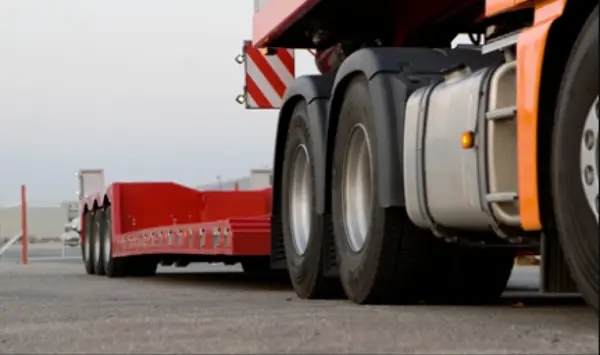 Transport cu platforma extensibila