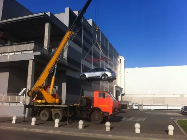 Inchirieriautomacarele.ro - Din pasiunea pentru macara de inchiriat am reusit sa mutam greutatile in locul clientilor Gerom Tour