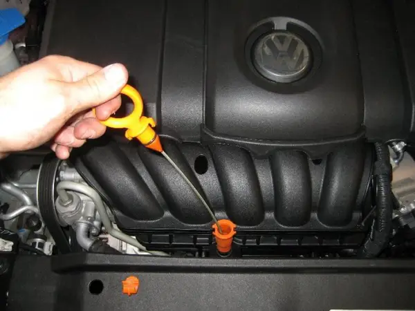 Utilitatea maşinilor şi importanţa pieselor auto originale