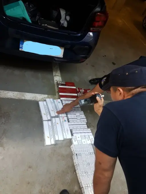 92 pachete cu țigări netimbrate, ridicate în vederea confiscării de Jandarmii Arădeni