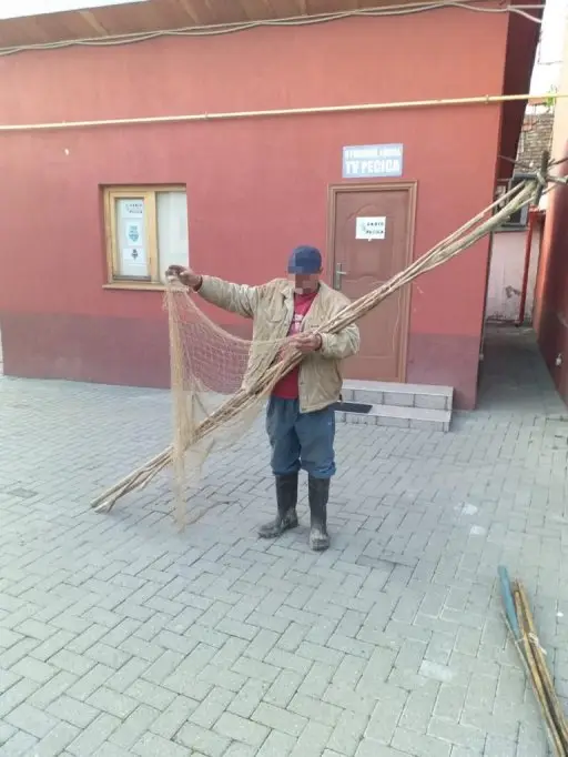 Depistat de jandarmii aradeni in timp ce pescuia cu unelte interzise