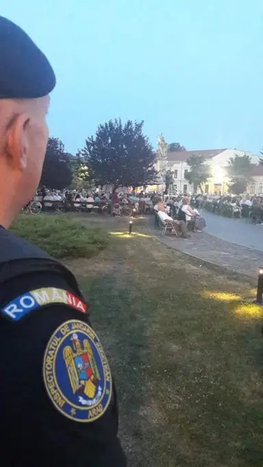 Jandarmii arădeni alături de cetățeni și la manifestările religioase