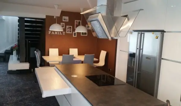 Blaturi moderne la oferta