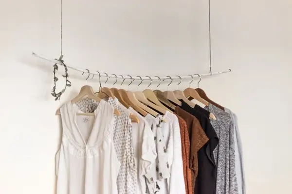 Cum să fii fashion de 1 Decembrie: idei de ținute tradiționale stilizate