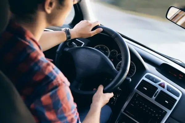 Iată 5 sfaturi pe care mecanicii auto le dau întotdeauna șoferilor începători