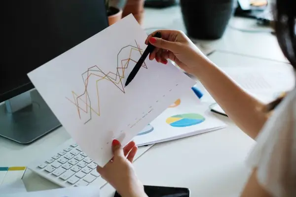 Monitorizare stocuri: sfaturi esențiale pentru magazinele online