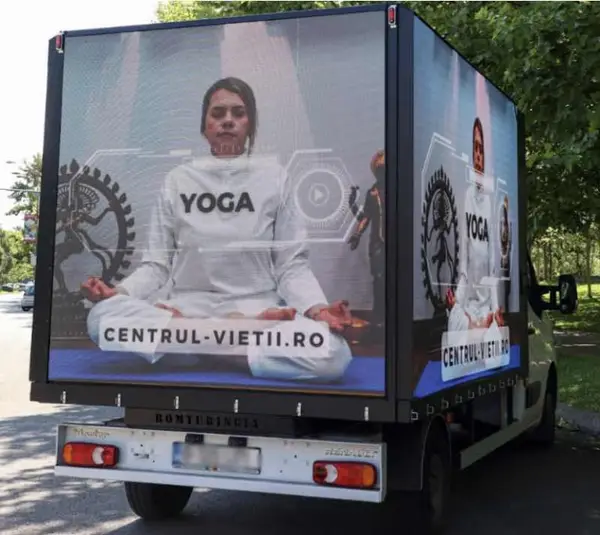 Tehnologii moderne în publicitatea luminoasă outdoor: maximizarea vizibilității brandului clientului