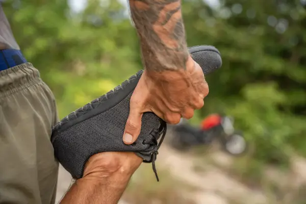 Alergarea în pantofi barefoot: ce e bine să cunoști