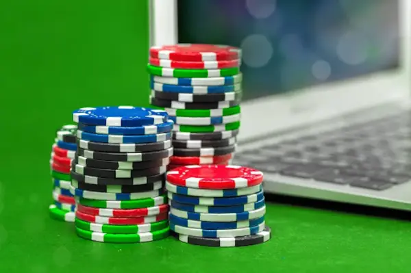 Sunt păcănelele încă regina jocurilor de cazino online?