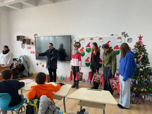 Campanie de solidaritate pentru copii, derulată de voluntarii APSES