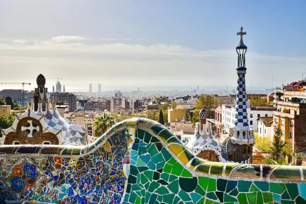Explorând Barcelona de pe mare, itinerarii și recomandări utile