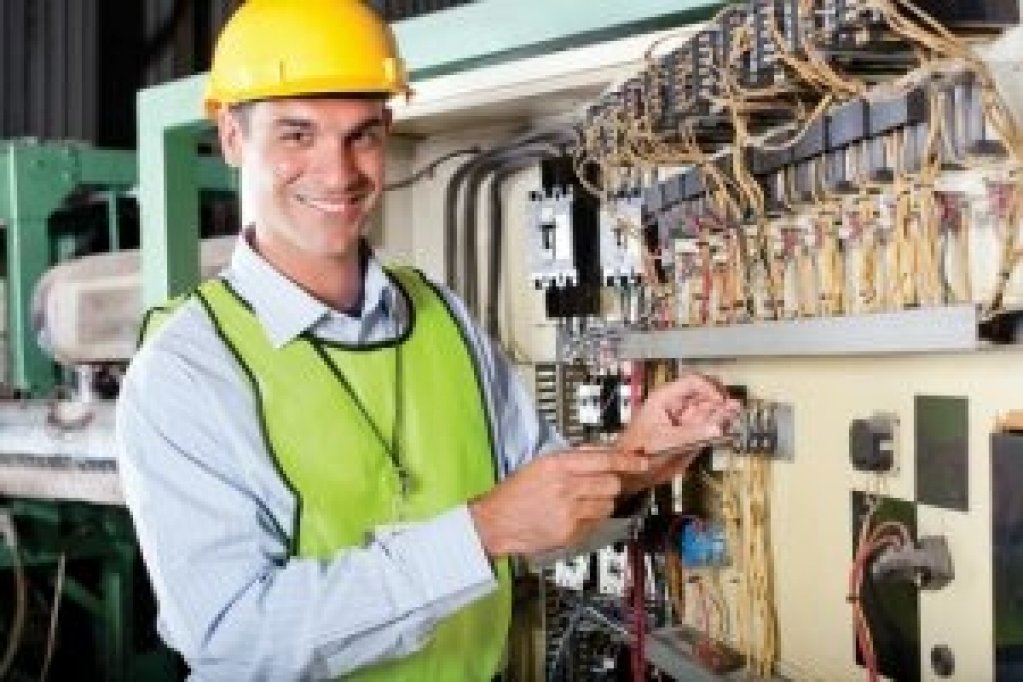 Angajam INGINER PROIECTANT - Proiectare instalatii electrice si automatizari industriale
