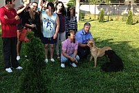 Labradorul donat de un jandarm, folosit în terapia copiilor cu dizabilități