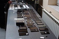 Telefoane mobile, în valoare de peste 50.000 lei, confiscate de jandarmii arădeni