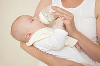 Ce avantaje aduce hranirea cu lapte praf a bebelusilor?