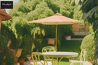 Umbrele de grădină și alte decorațiuni de grădină - iată unde le găsești